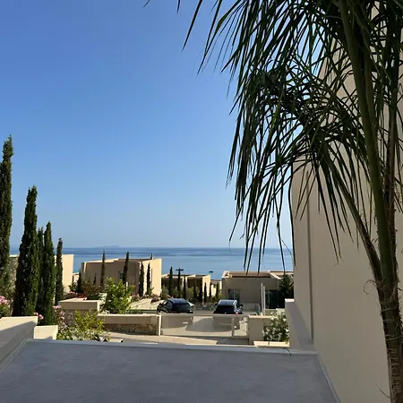 Privat Pool Gem 82, Coast Dhërmi