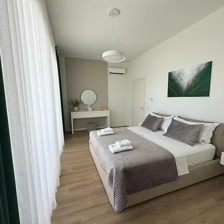 Privat Pool Gem 82, Coast * Dhërmi