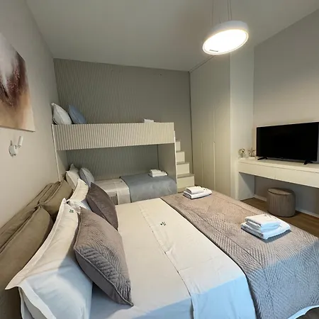 Privat Pool Gem 82, Coast