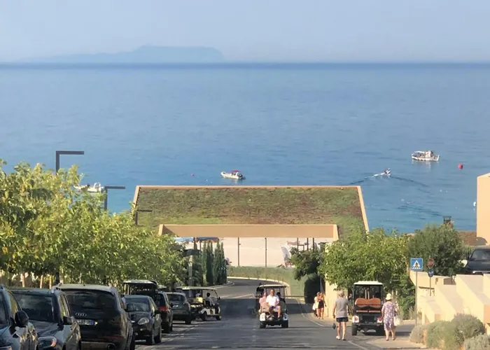 Privat Pool Gem 82, Coast Villa