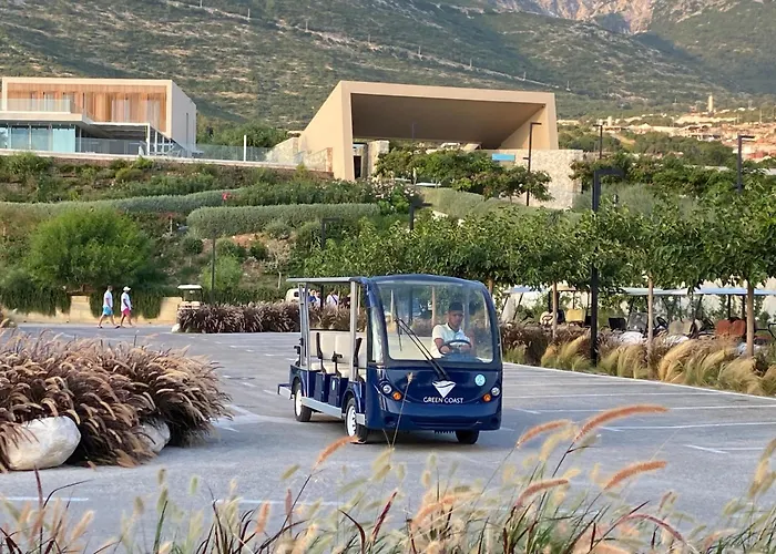 Privat Pool Gem 82, Coast Villa *