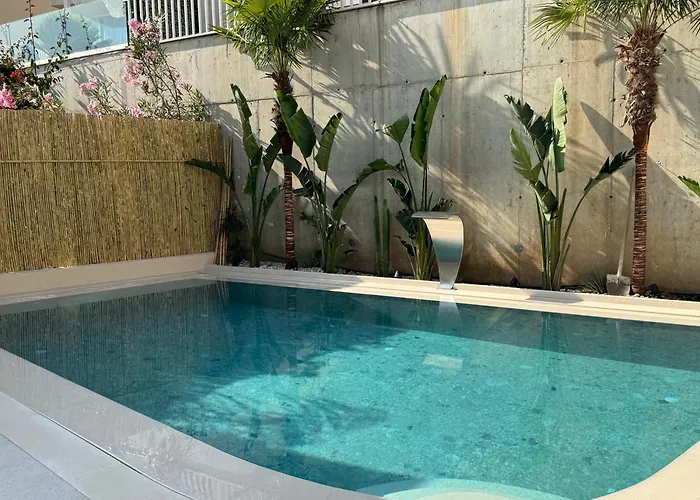 Privat Pool Gem 82, Coast