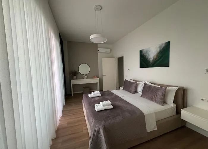 Privat Pool Gem 82, Coast * Dhërmi