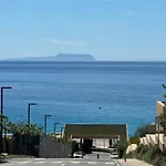Privat Pool Gem 82, Coast Вилла Дхерми