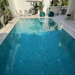 Privat Pool Gem 82, Coast Вилла Дхерми