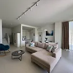 Privat Pool Gem 82, Coast Вилла *
