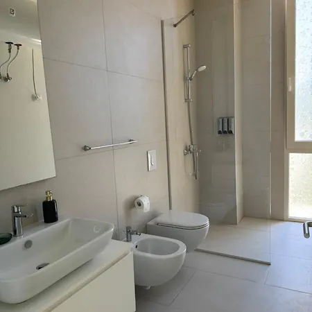 Privat Pool Gem 82, Coast ヴィラ Dhërmi