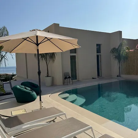 Villa Pool Gem 82, Coast