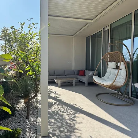 Privat Pool Gem 82, Coast Villa *