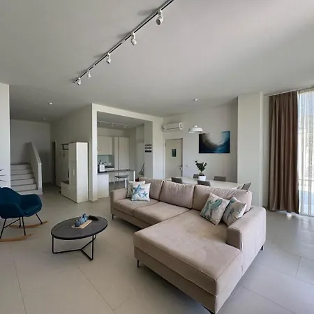 Pool Gem 82, Coast Villa *