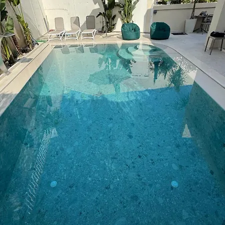Privat Pool Gem 82, Coast
