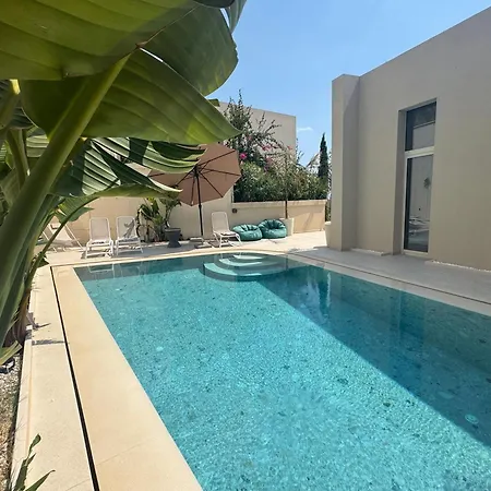 Privat Pool Gem 82, Coast *