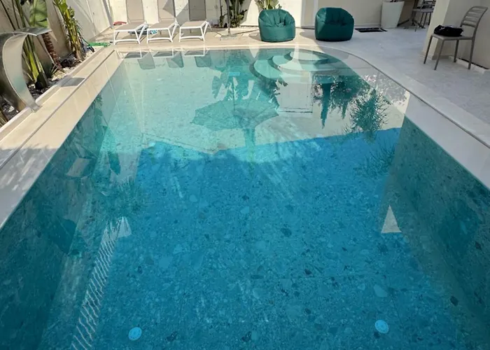 Privat Pool Gem 82, Coast Villa Dhermi