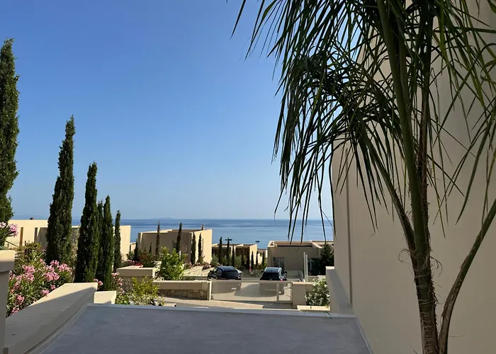 Privat Pool Gem 82, Coast Dhermi